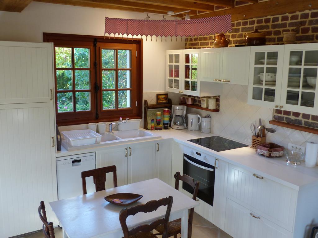 La Flore De Lys, Cottage Ideal Pour 2 Adultes Et 2 Enfants Saint-Jouin-Bruneval Quarto foto